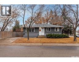 124 McMaster Crescent East College Park, Saskatoon, Ca
