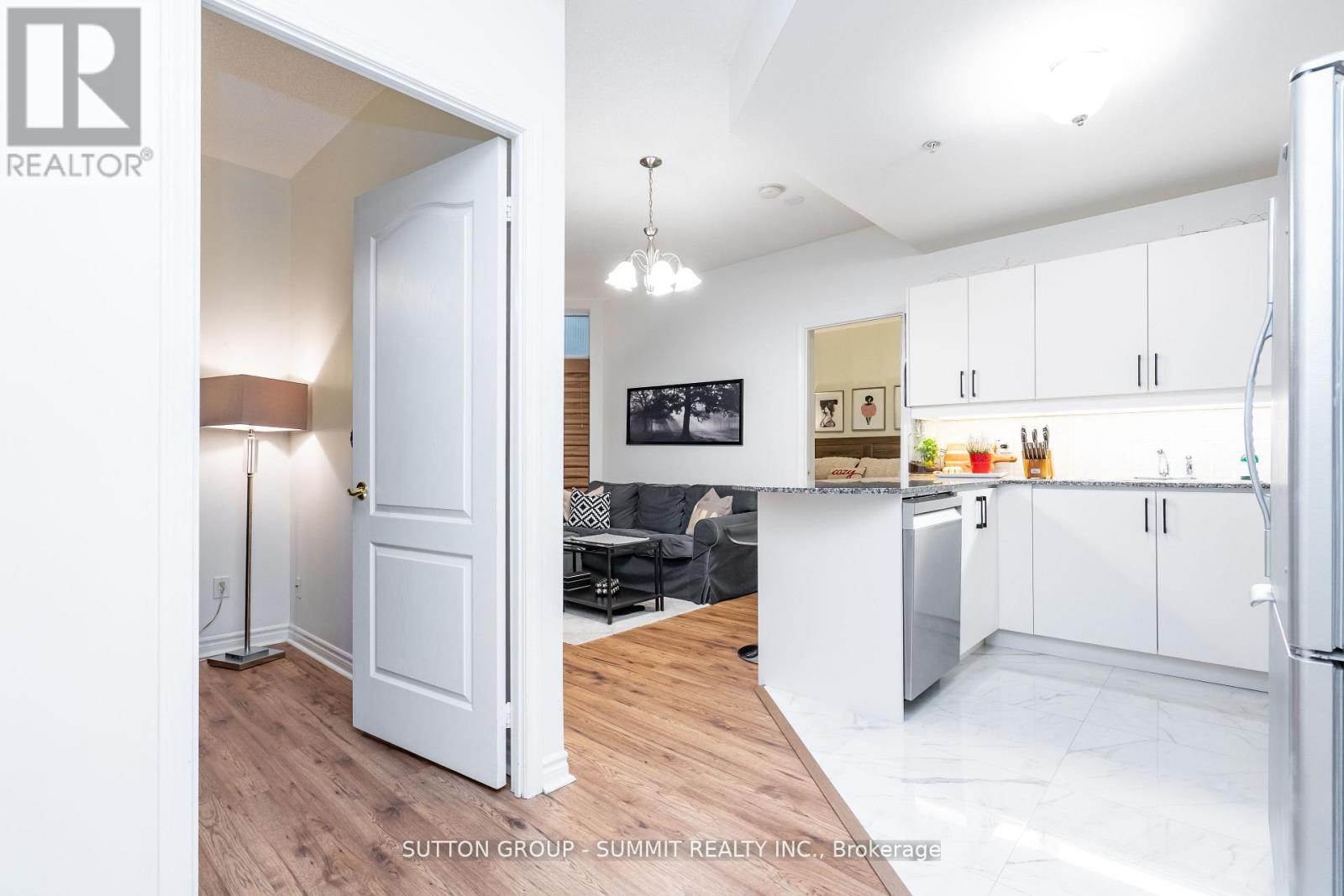 107 - 350 Princess Royal Drive, Mississauga, Ontario  L5B 4N1 - Photo 14 - W12564336