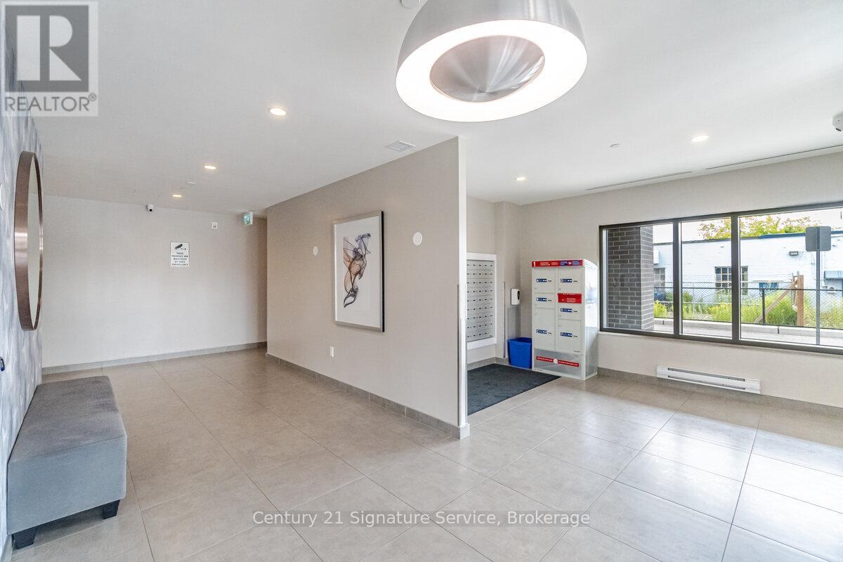 911 - 716 Main Street E, Milton, Ontario  L9T 3P6 - Photo 4 - W12564338