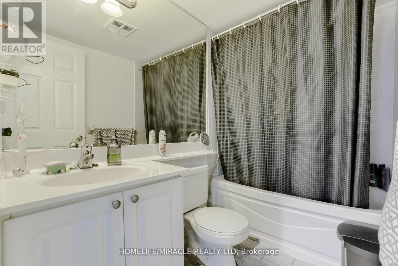 807 - 3880 Duke Of York Boulevard, Mississauga, Ontario  L5B 4M7 - Photo 21 - W12564342