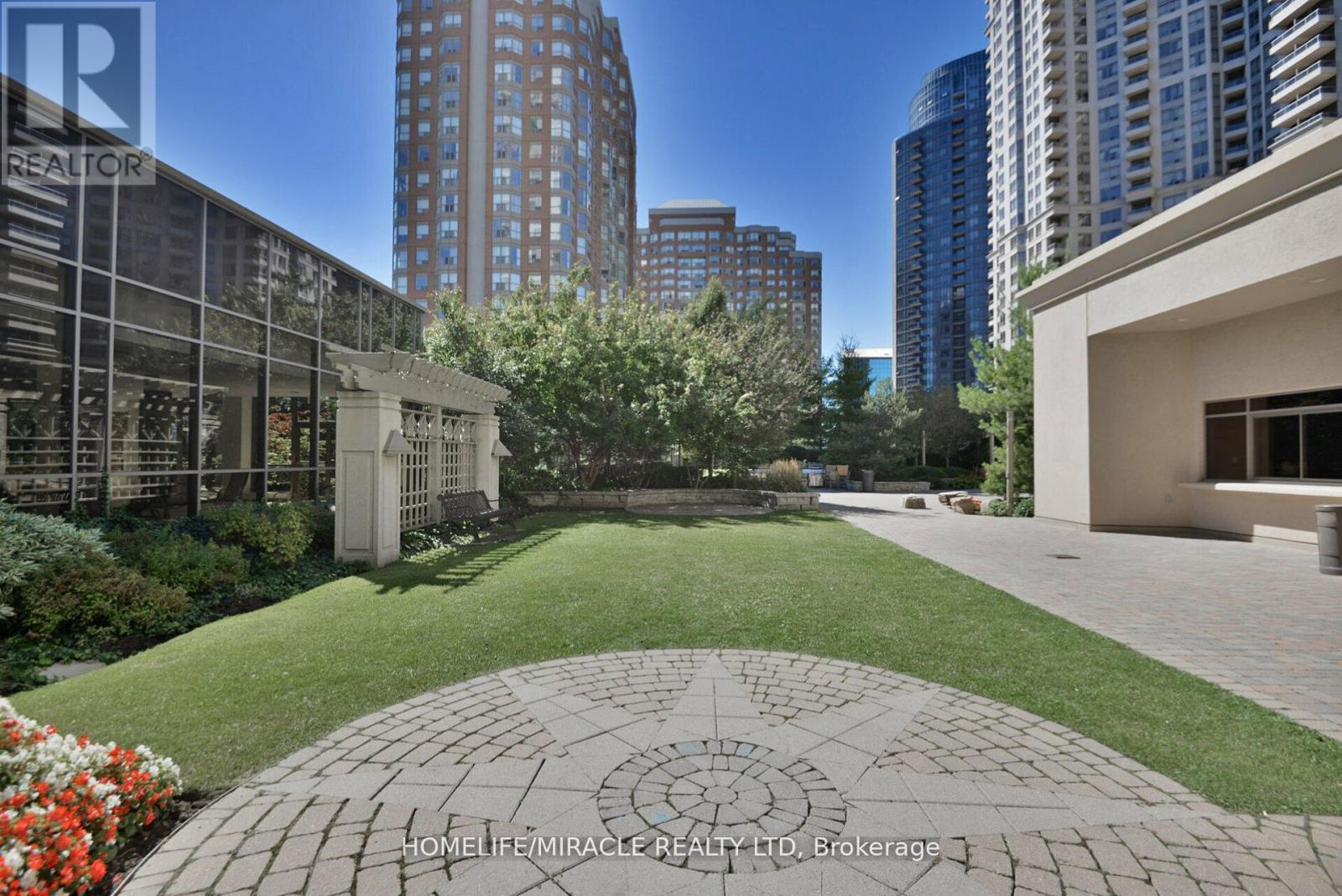 807 - 3880 Duke Of York Boulevard, Mississauga, Ontario  L5B 4M7 - Photo 33 - W12564342