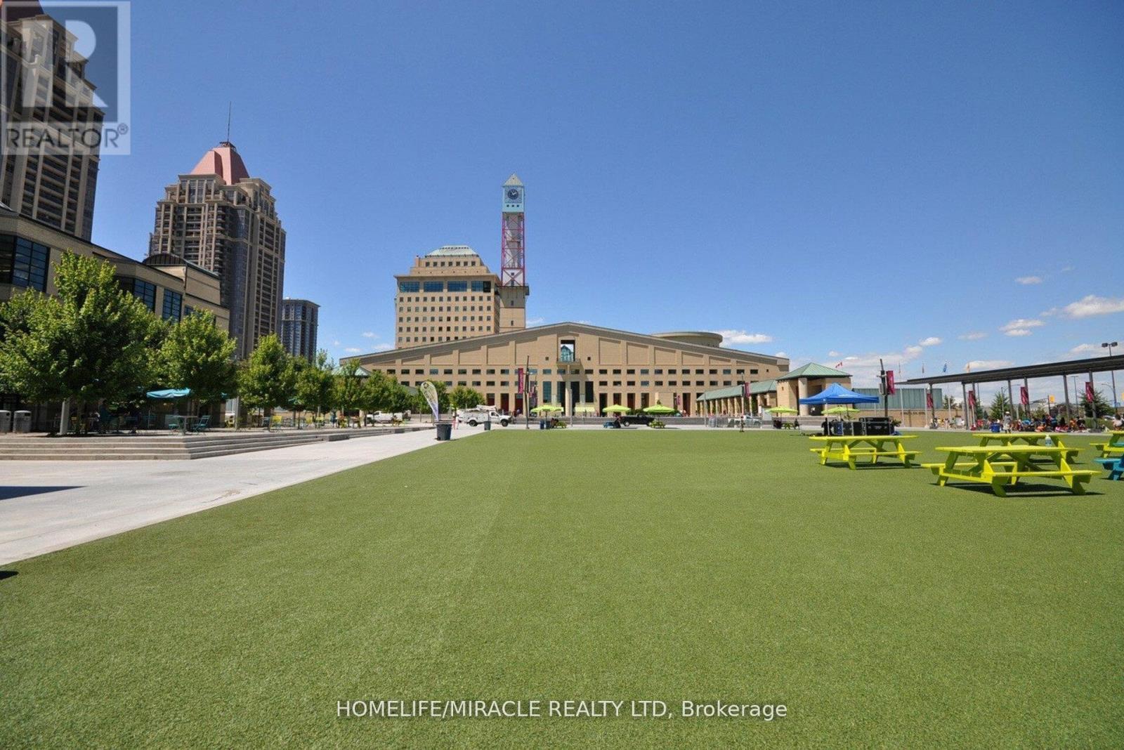 807 - 3880 Duke Of York Boulevard, Mississauga, Ontario  L5B 4M7 - Photo 37 - W12564342