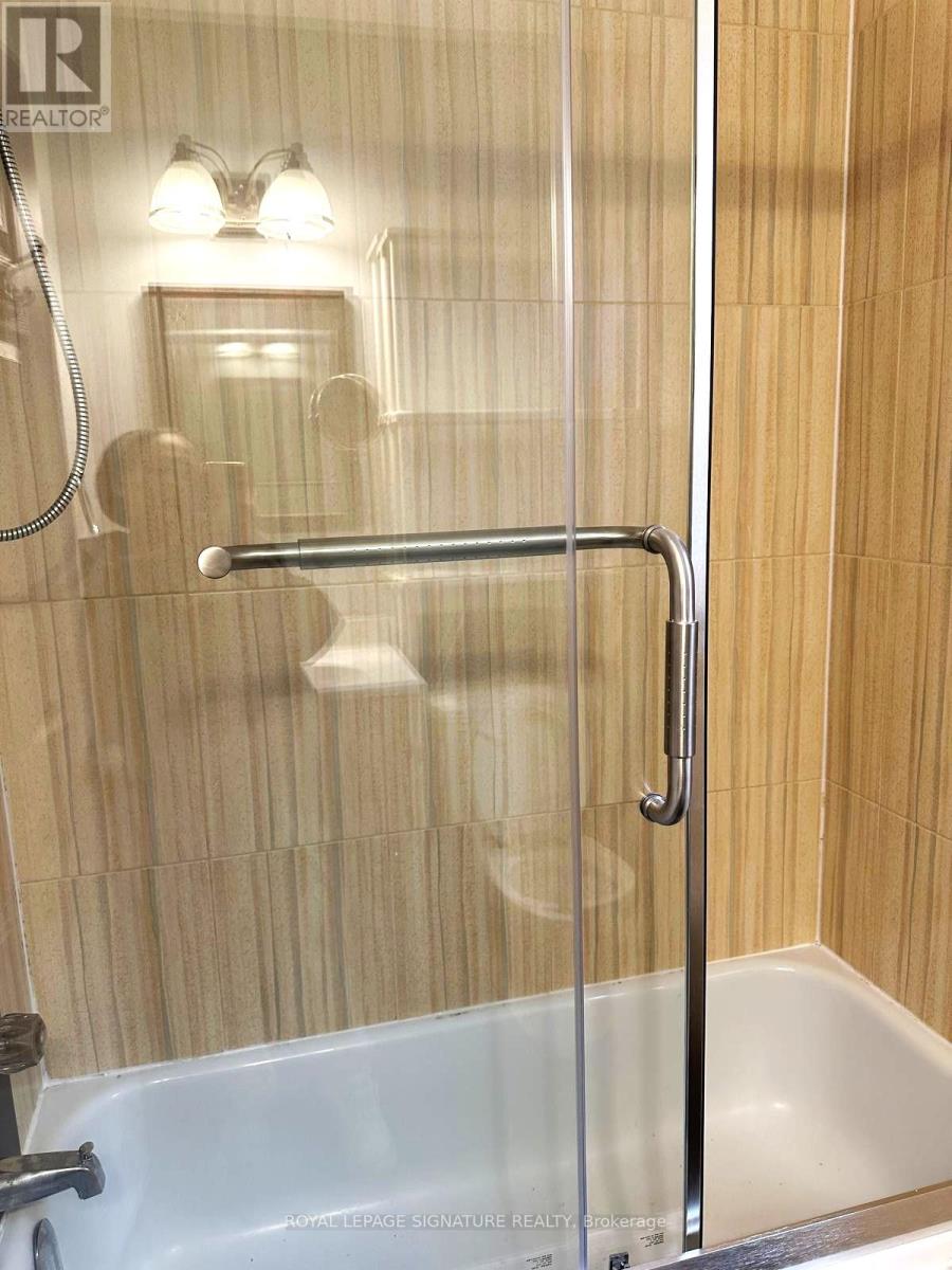 13 Wesley Street, Toronto, Ontario  M8Y 2W4 - Photo 14 - W12564344