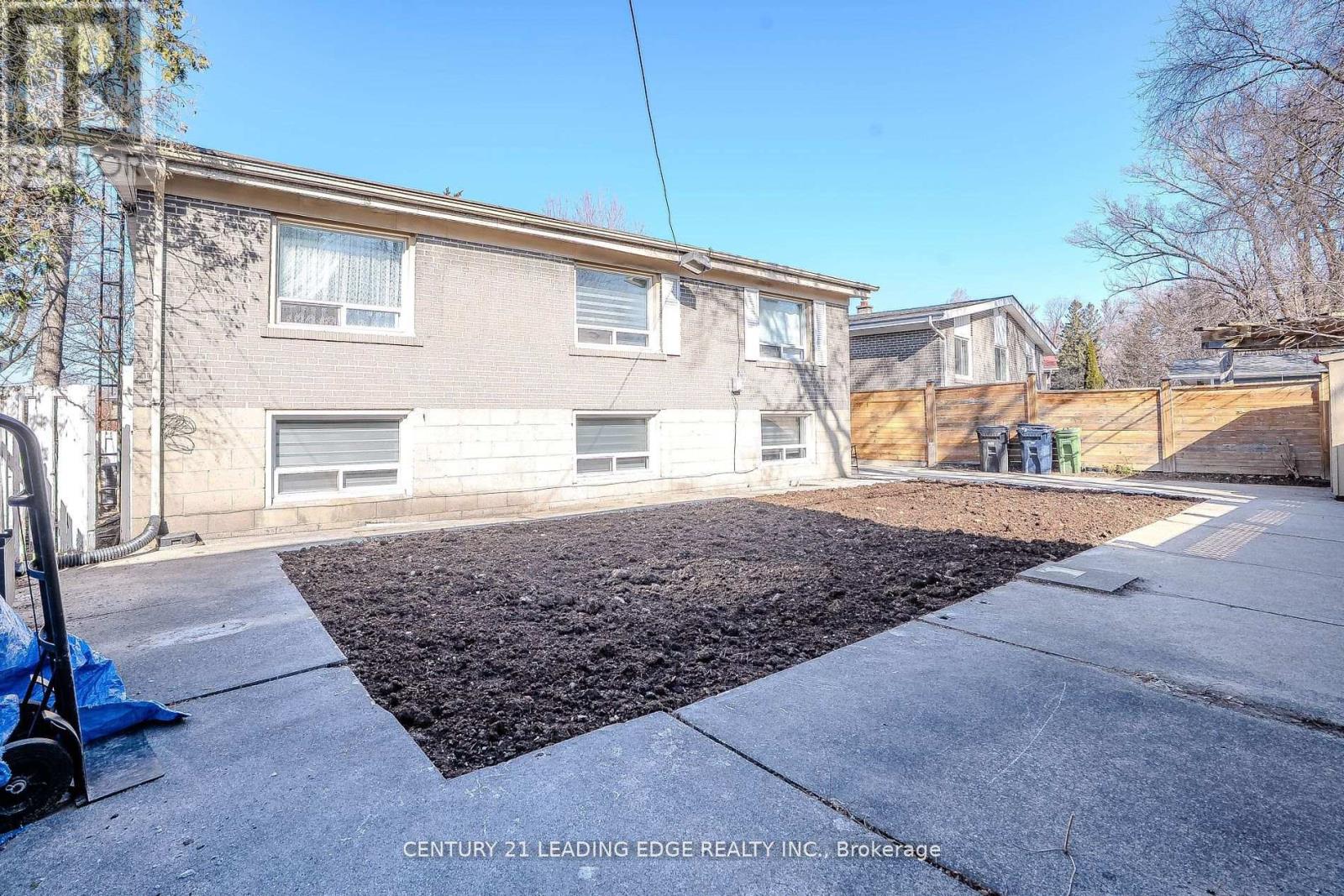21 Alhart Drive, Toronto, Ontario  M9V 2M8 - Photo 46 - W12558594