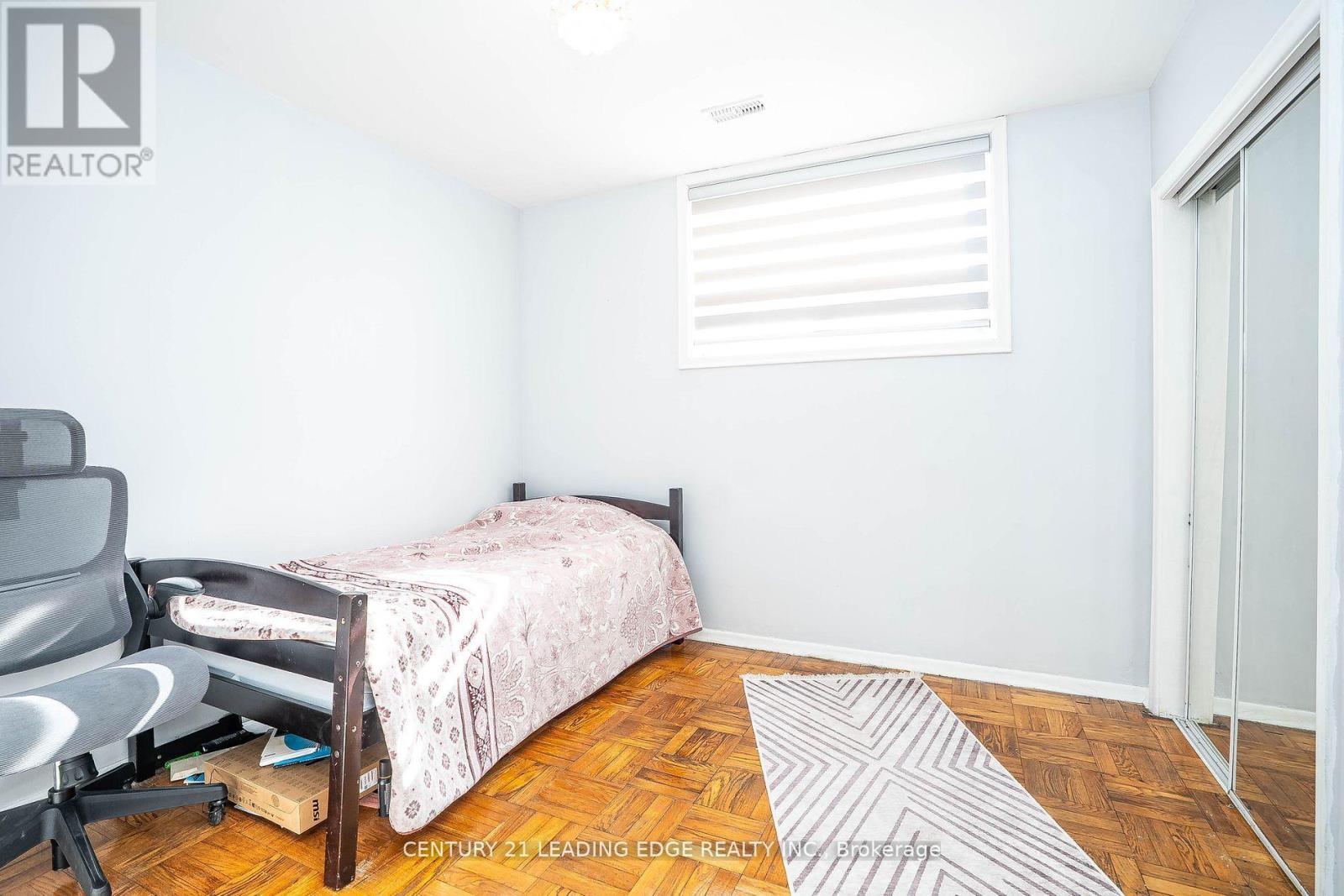 21 Alhart Drive, Toronto, Ontario  M9V 2M8 - Photo 31 - W12558594