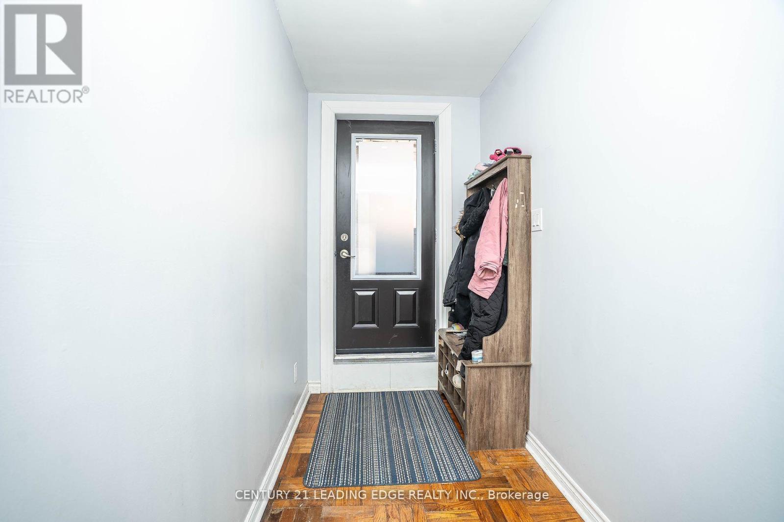 21 Alhart Drive, Toronto, Ontario  M9V 2M8 - Photo 26 - W12558594