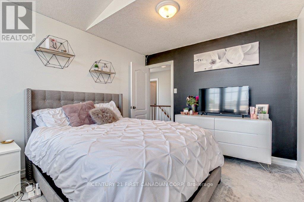 1185 Smithson Court, London North, Ontario  N5X 4P1 - Photo 39 - X12358537