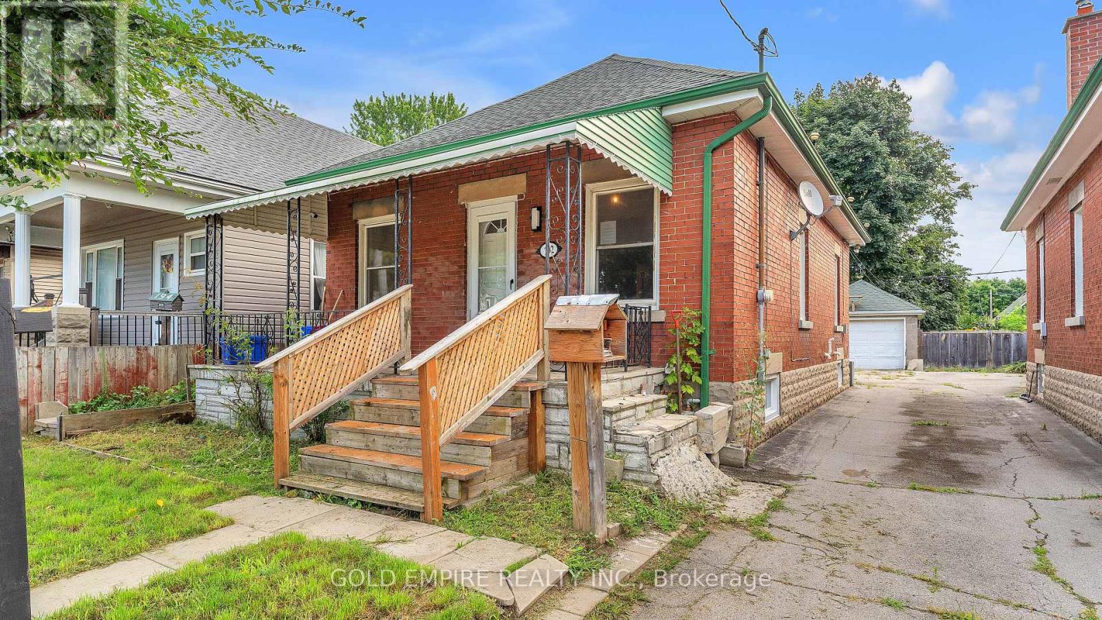 192 St Julien Street, London East, Ontario  N5Z 2M9 - Photo 2 - X12563242