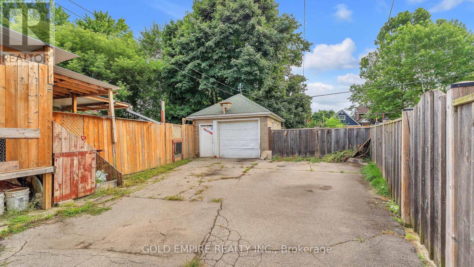 192 St Julien Street, London East, Ontario  N5Z 2M9 - Photo 25 - X12563242