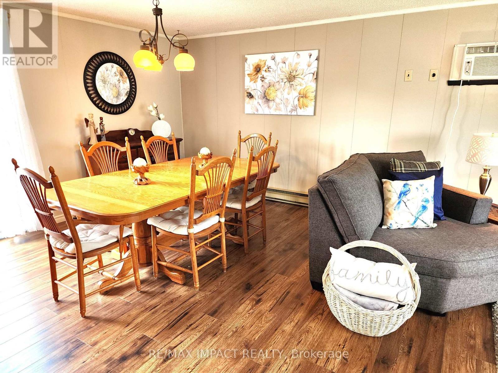 4 Champlain Court, Clarington, Ontario L1B 1A5 - Photo 9 - E12564514