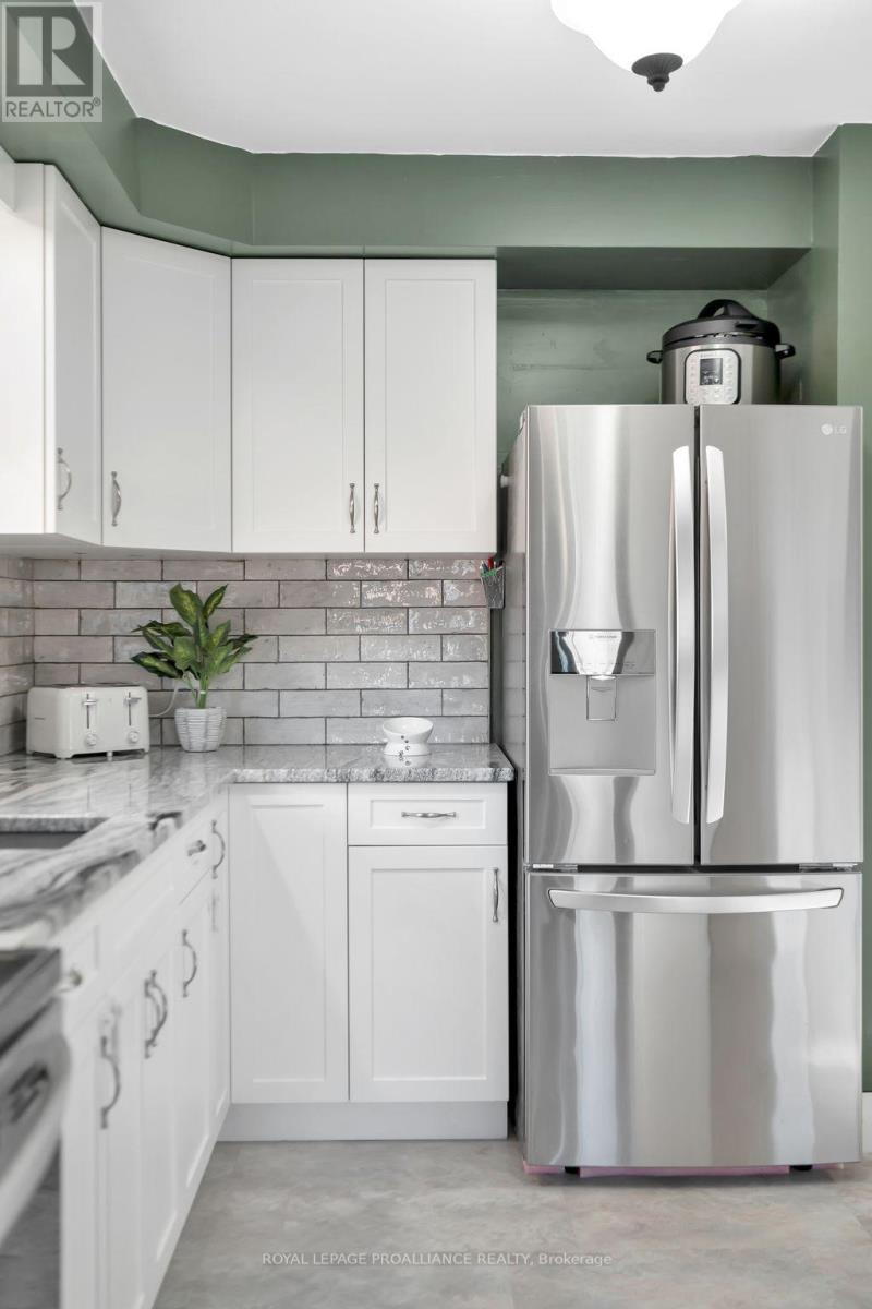 81 Crestview Avenue, Belleville, Ontario K8N 1W6 - Photo 12 - X12564372