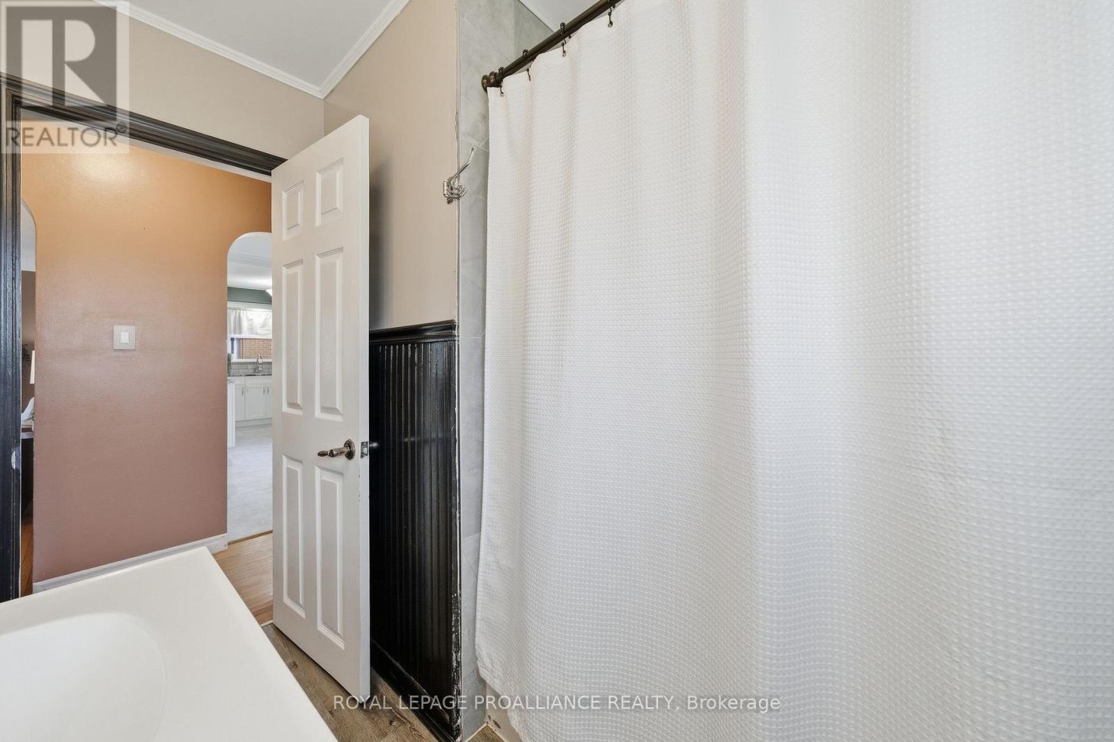 81 Crestview Avenue, Belleville, Ontario K8N 1W6 - Photo 19 - X12564372