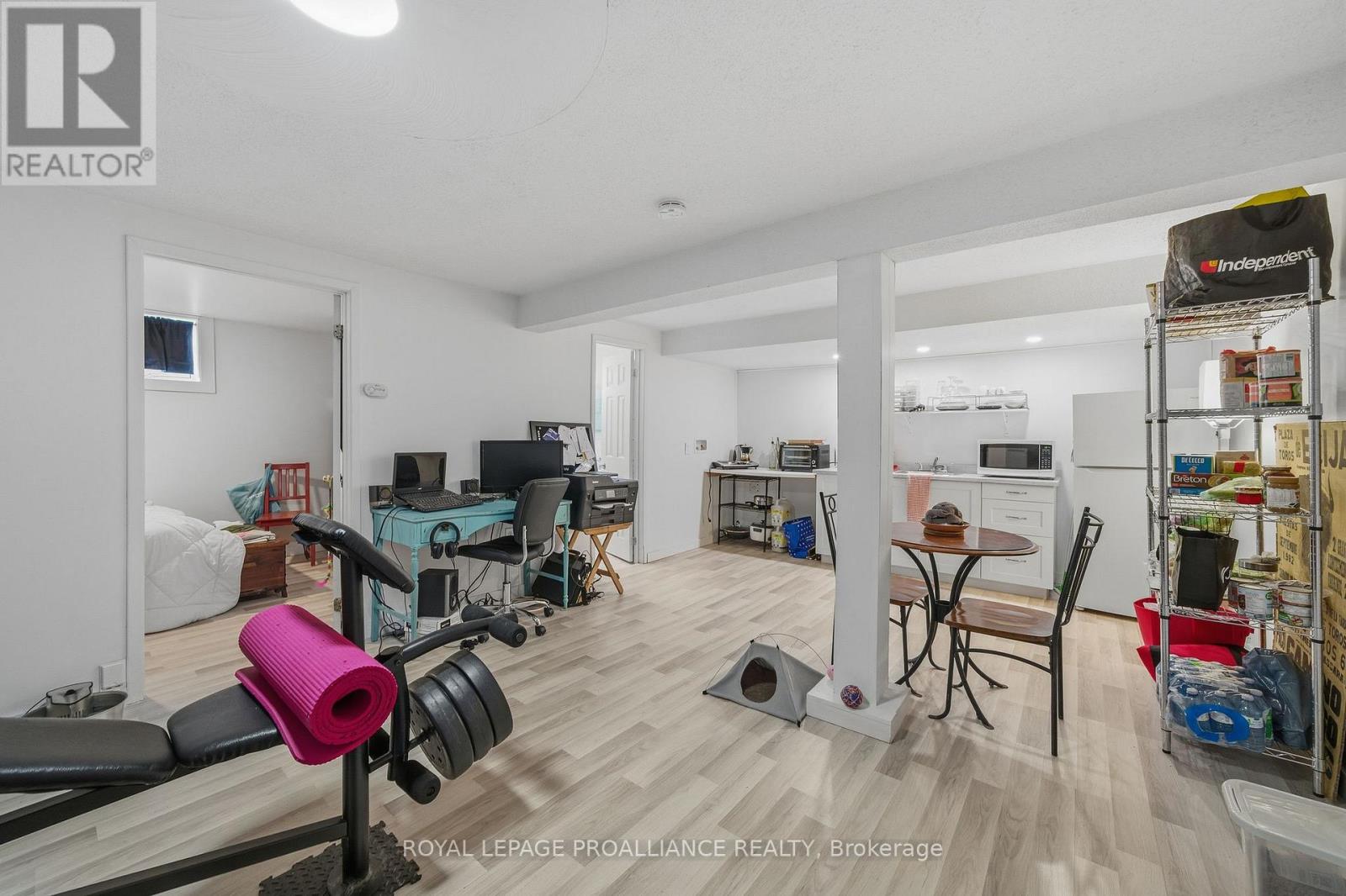 81 Crestview Avenue, Belleville, Ontario K8N 1W6 - Photo 24 - X12564372