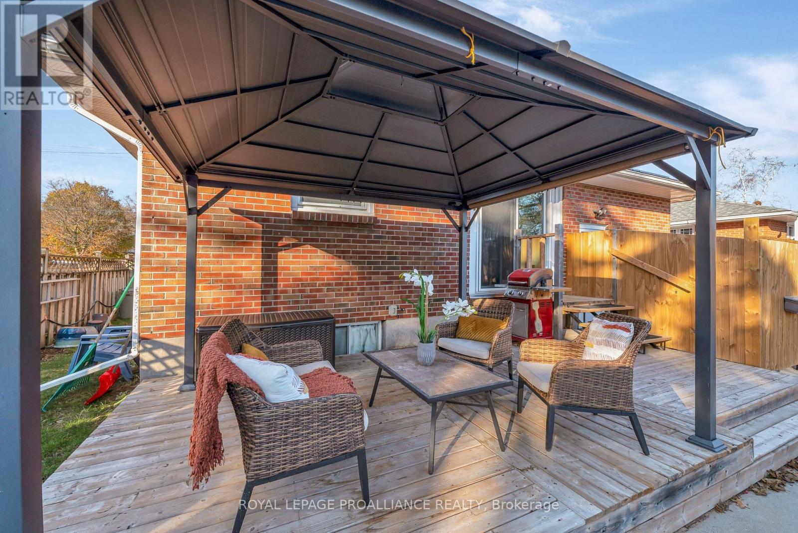 81 Crestview Avenue, Belleville, Ontario K8N 1W6 - Photo 37 - X12564372