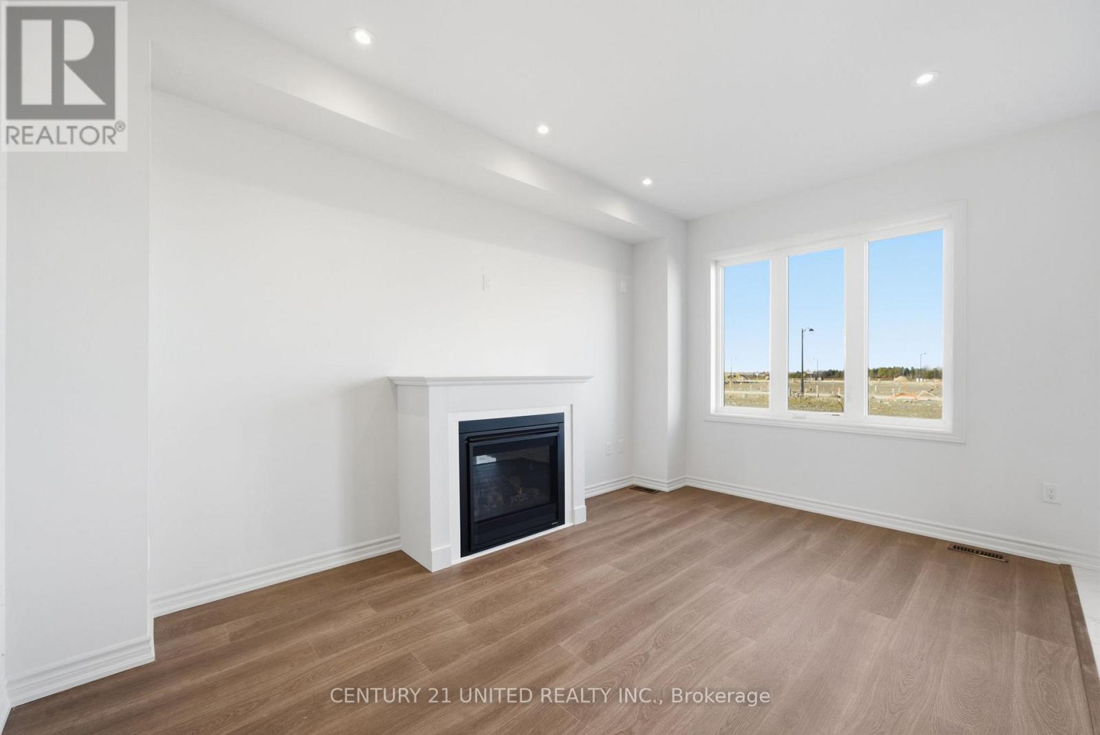 132 Sanderson Drive, Kawartha Lakes, Ontario K9V 0S7 - Photo 10 - X12564488