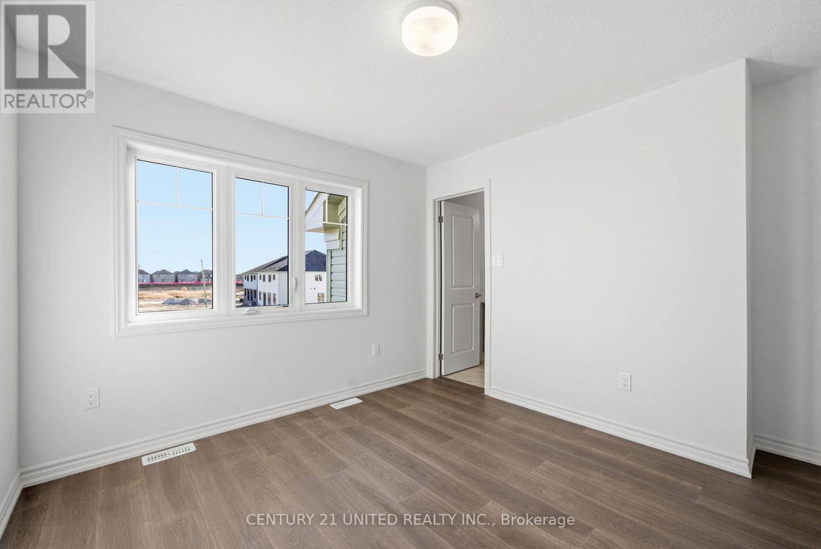 132 Sanderson Drive, Kawartha Lakes, Ontario K9V 0S7 - Photo 29 - X12564488