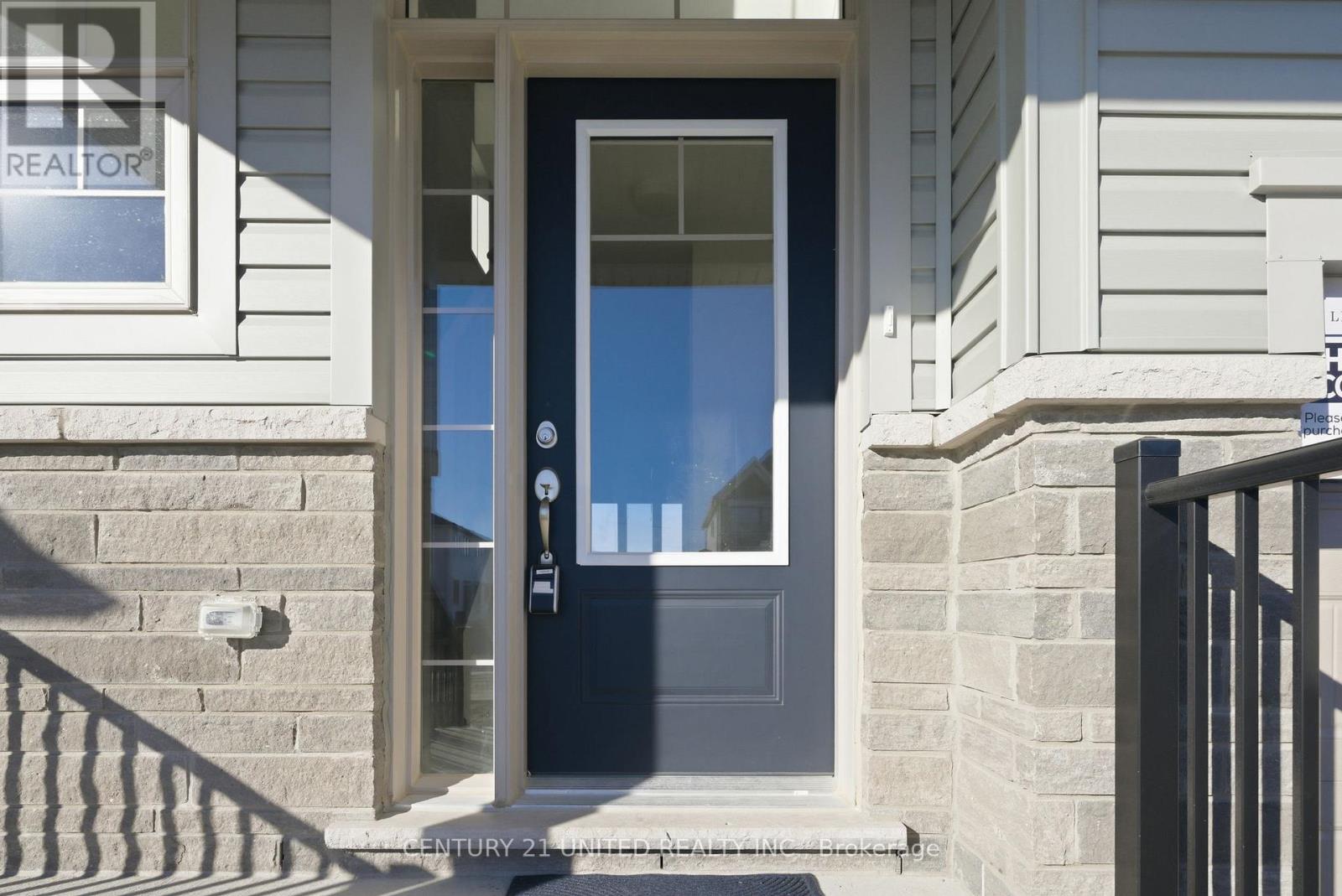 132 Sanderson Drive, Kawartha Lakes, Ontario K9V 0S7 - Photo 4 - X12564488