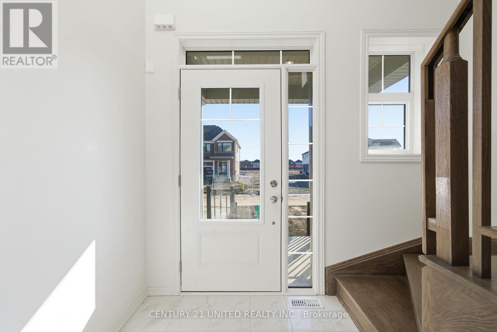 132 Sanderson Drive, Kawartha Lakes, Ontario K9V 0S7 - Photo 5 - X12564488