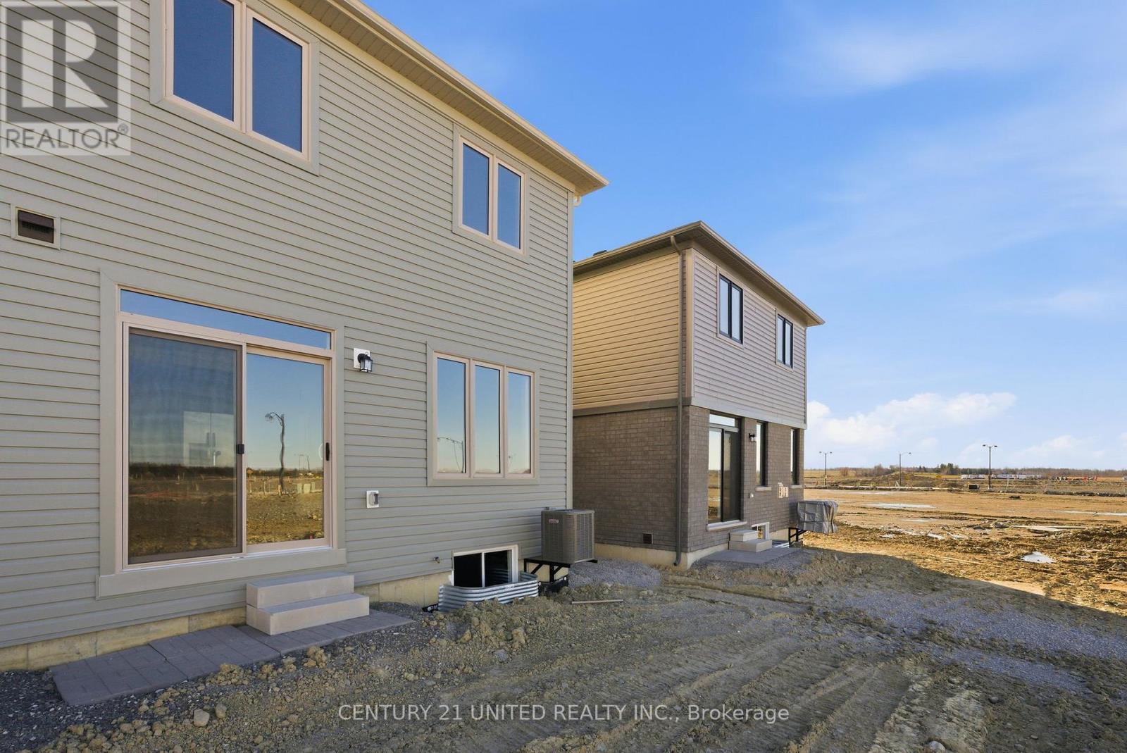 132 Sanderson Drive, Kawartha Lakes, Ontario K9V 0S7 - Photo 50 - X12564488