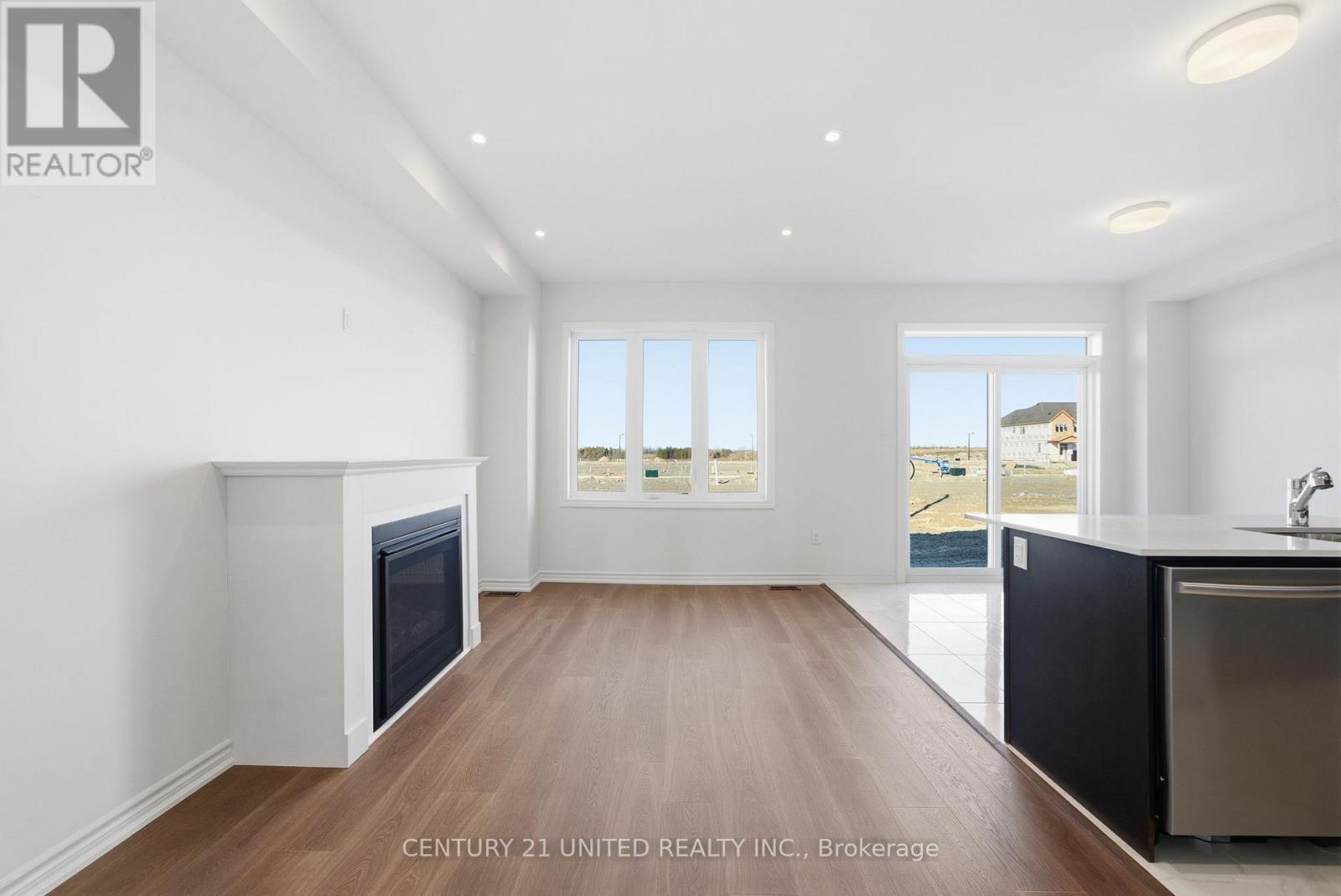 132 Sanderson Drive, Kawartha Lakes, Ontario K9V 0S7 - Photo 9 - X12564488