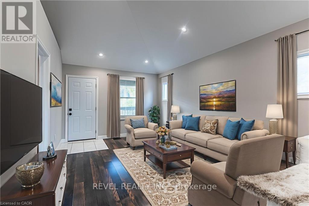 222 Kensington Avenue N, Hamilton, Ontario  L8L 7N7 - Photo 7 - X12564310