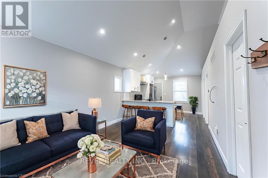 222 Kensington Avenue N, Hamilton, Ontario  L8L 7N7 - Photo 8 - X12564310