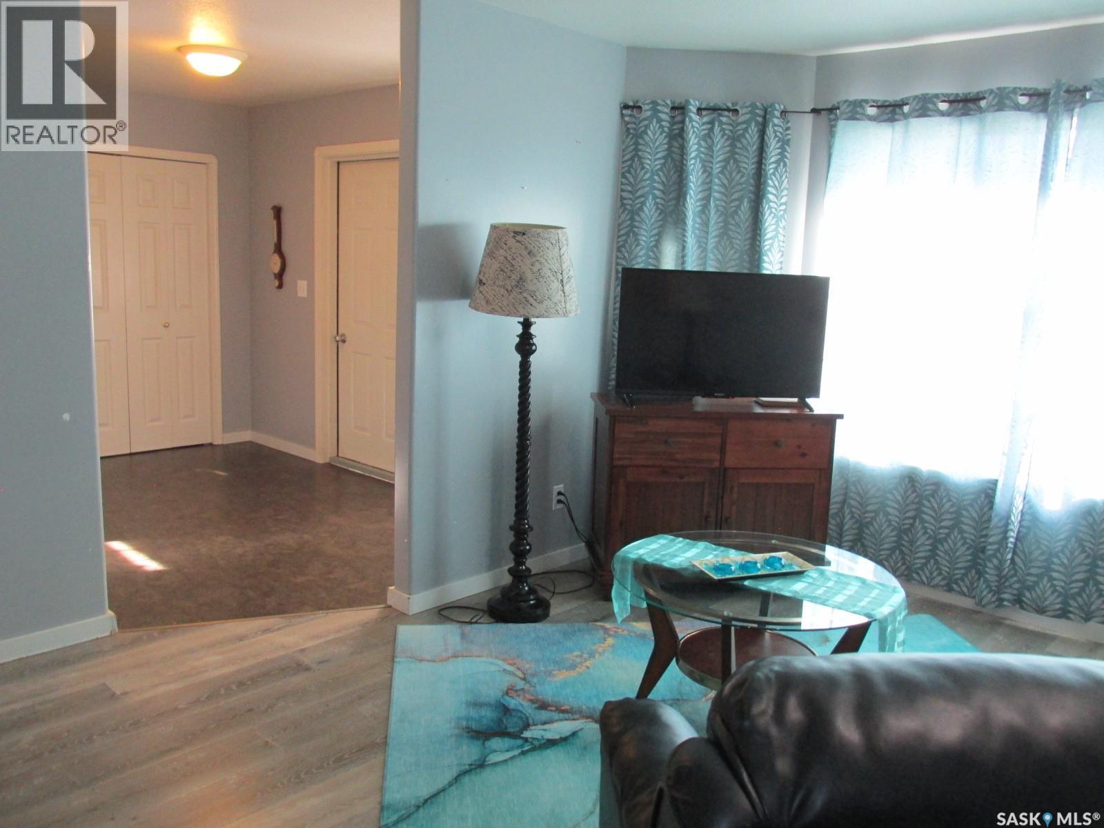 613 9th Avenue W, Nipawin, Saskatchewan  S0E 1E0 - Photo 5 - SK020489