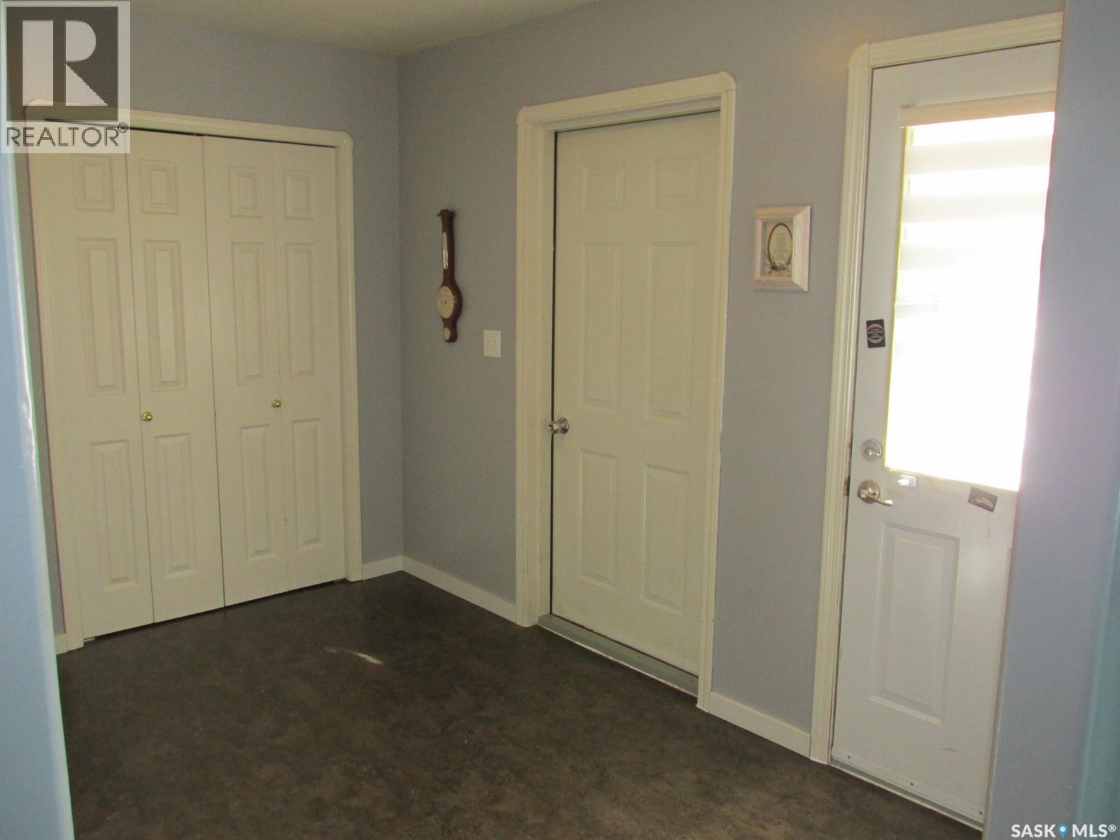 613 9th Avenue W, Nipawin, Saskatchewan  S0E 1E0 - Photo 6 - SK020489