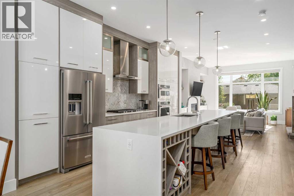 2432 32 Street Sw, Calgary, Alberta  T3E 2R7 - Photo 5 - A2270210