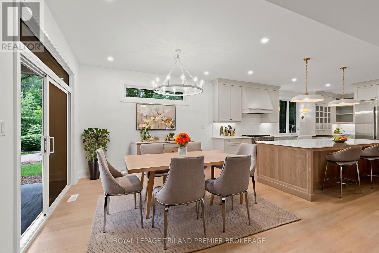 9940 Ontario Street, Lambton Shores, Ontario  N0M 2L0 - Photo 18 - X12564468