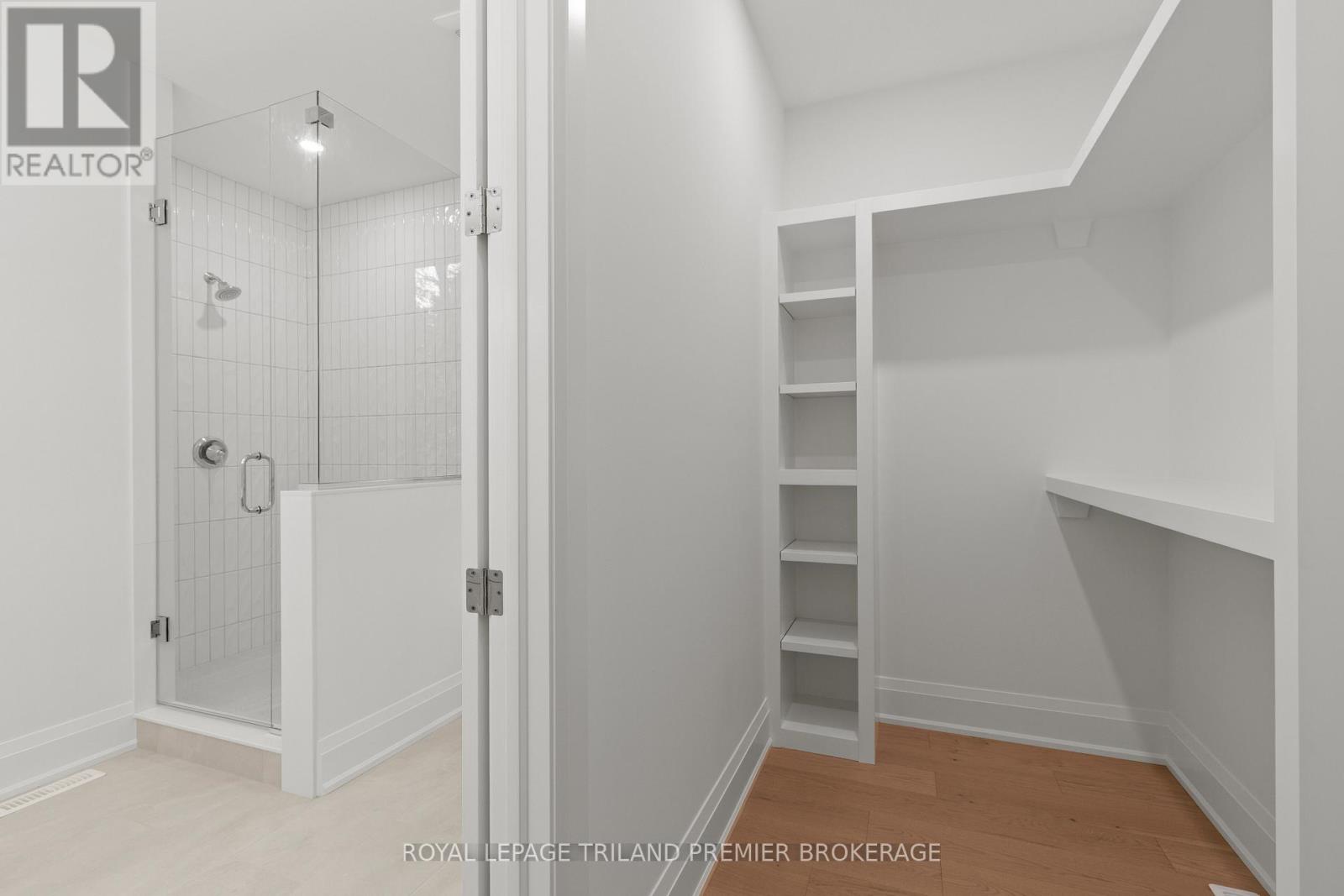 9940 Ontario Street, Lambton Shores, Ontario  N0M 2L0 - Photo 21 - X12564468