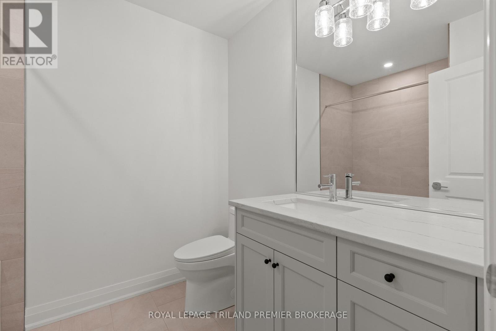 9940 Ontario Street, Lambton Shores, Ontario  N0M 2L0 - Photo 32 - X12564468