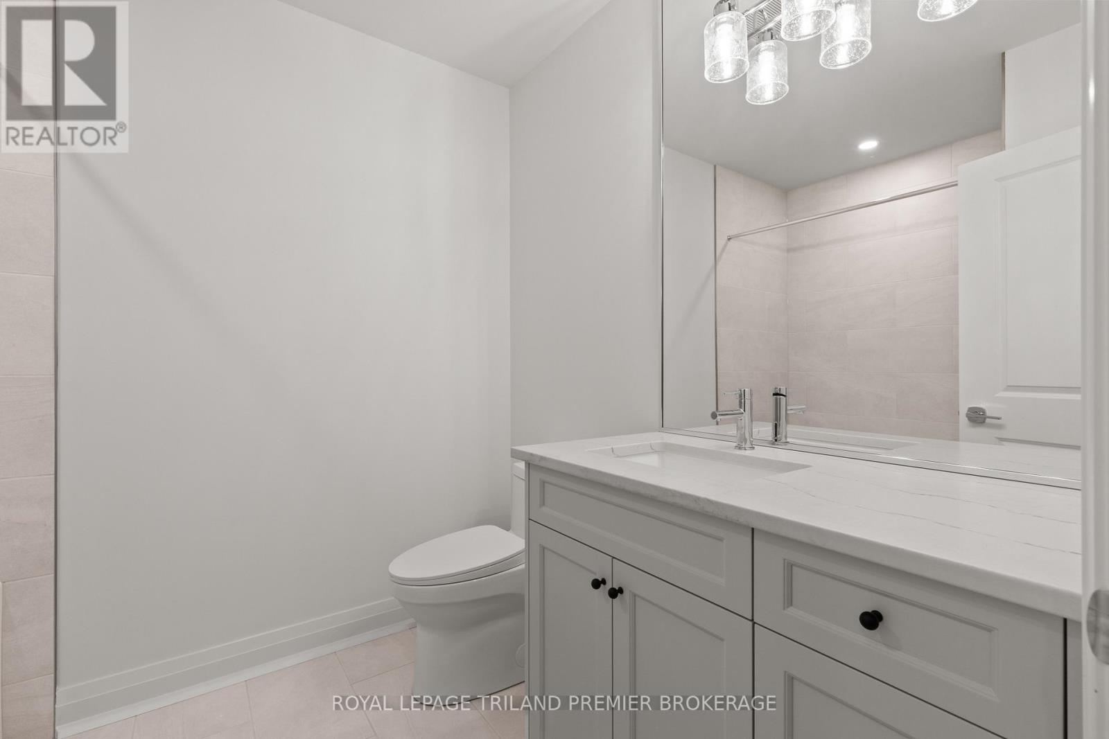 9940 Ontario Street, Lambton Shores, Ontario  N0M 2L0 - Photo 33 - X12564468