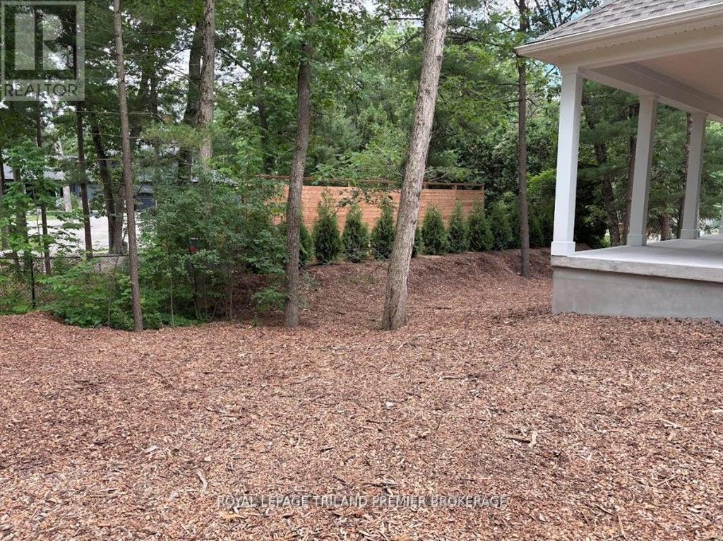 9940 Ontario Street, Lambton Shores, Ontario  N0M 2L0 - Photo 43 - X12564468