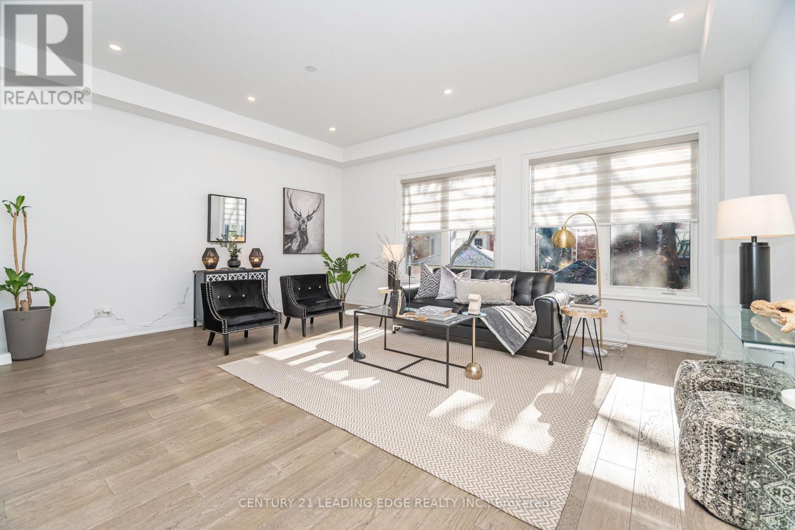 15 Direzze Court, Richmond Hill, Ontario  L4C 5T8 - Photo 28 - N12563844