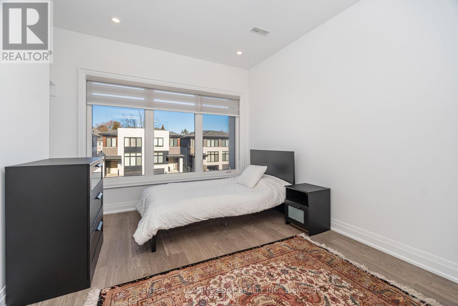 15 Direzze Court, Richmond Hill, Ontario  L4C 5T8 - Photo 18 - N12563844