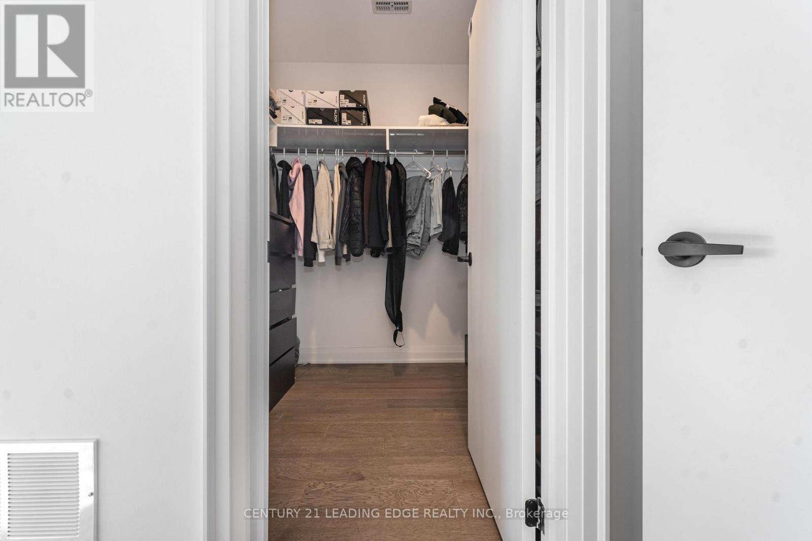 15 Direzze Court, Richmond Hill, Ontario  L4C 5T8 - Photo 14 - N12563844