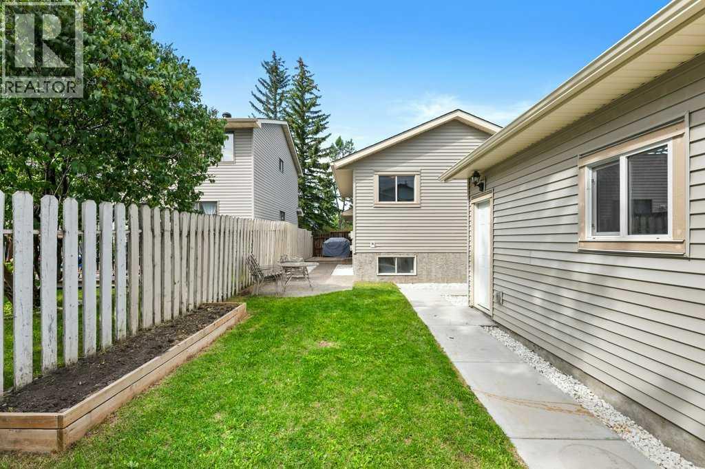 55 Macewan Drive Nw, Calgary, Alberta  T3K 2G2 - Photo 33 - A2250476