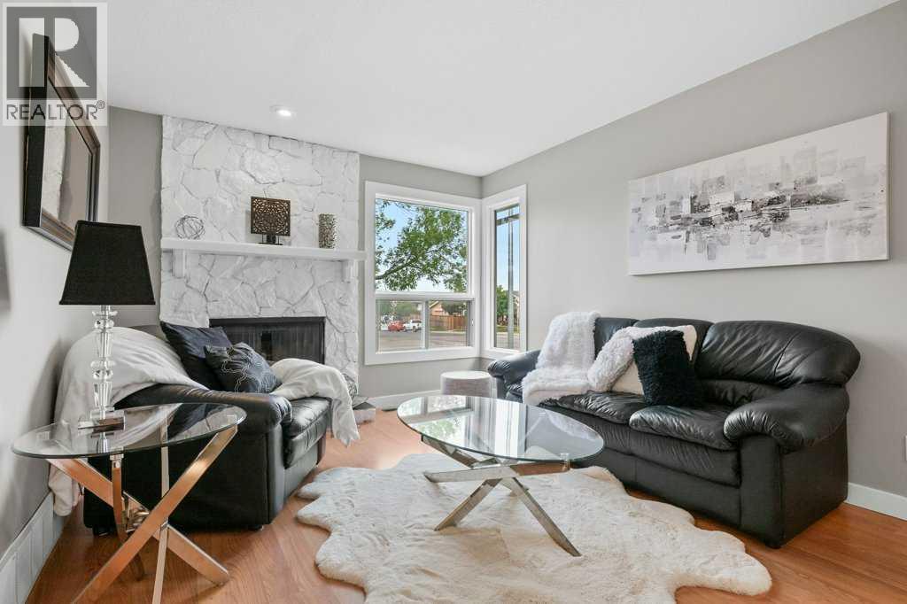 55 Macewan Drive Nw, Calgary, Alberta  T3K 2G2 - Photo 4 - A2250476