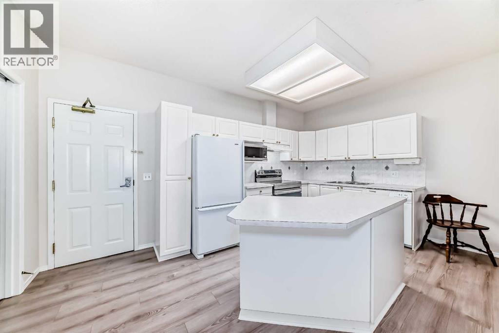 112, 2850 51 Street Sw, Calgary, Alberta  T3E 6S7 - Photo 3 - A2259945