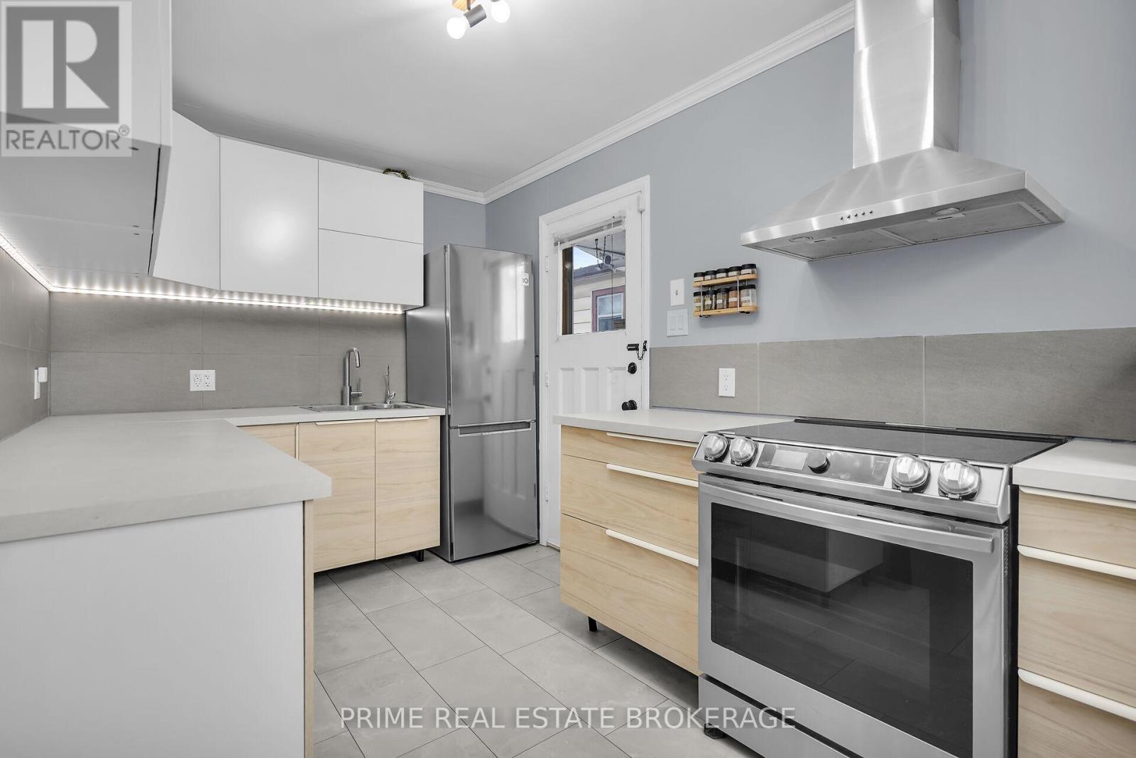 361 Spruce Street, London East, Ontario  N5W 4N9 - Photo 14 - X12562474