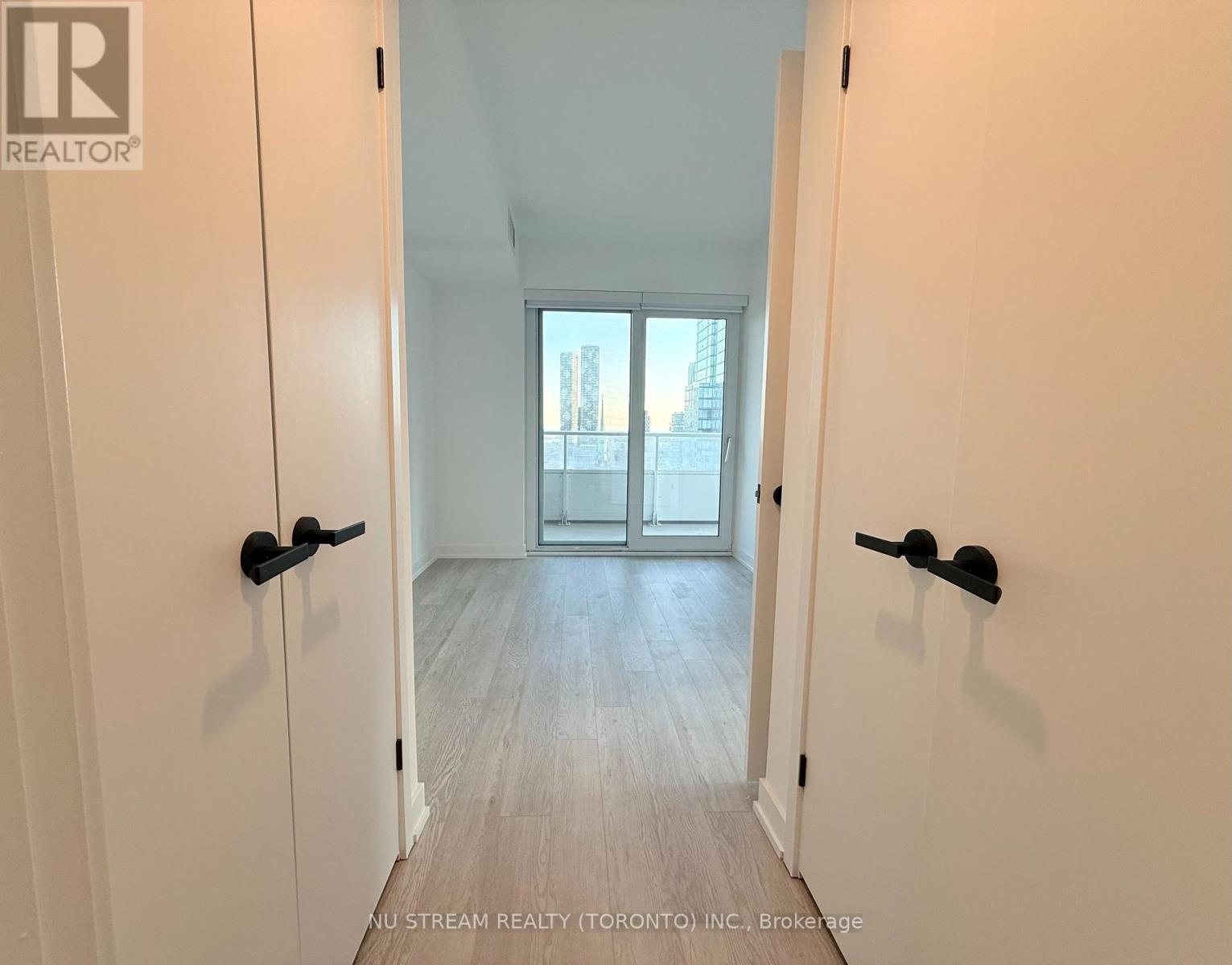 2210 - 88 Queen Street E, Toronto, Ontario  M5C 0B6 - Photo 8 - C12564410