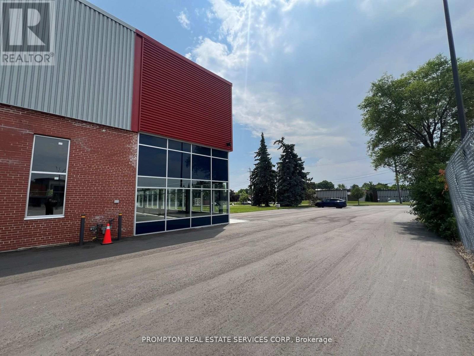 Unit 2 - 35 Prince Andrew Place, Toronto, Ontario  M3C 2H2 - Photo 13 - C12564422