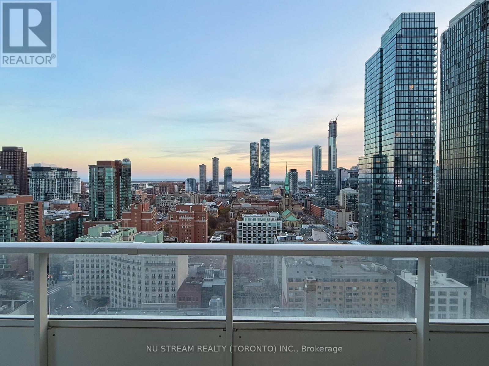 2203 - 88 Queen Street E, Toronto, Ontario  M5C 0B6 - Photo 11 - C12564428