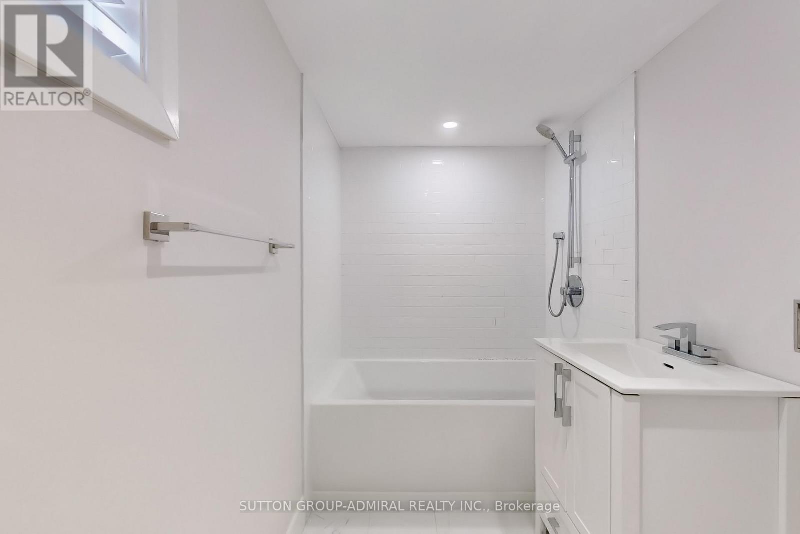 76 Ridgevale Drive, Toronto, Ontario  M6A 1L1 - Photo 40 - C12564480