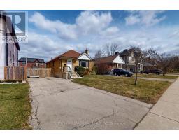 76 RIDGEVALE DRIVE, Toronto, Ontario