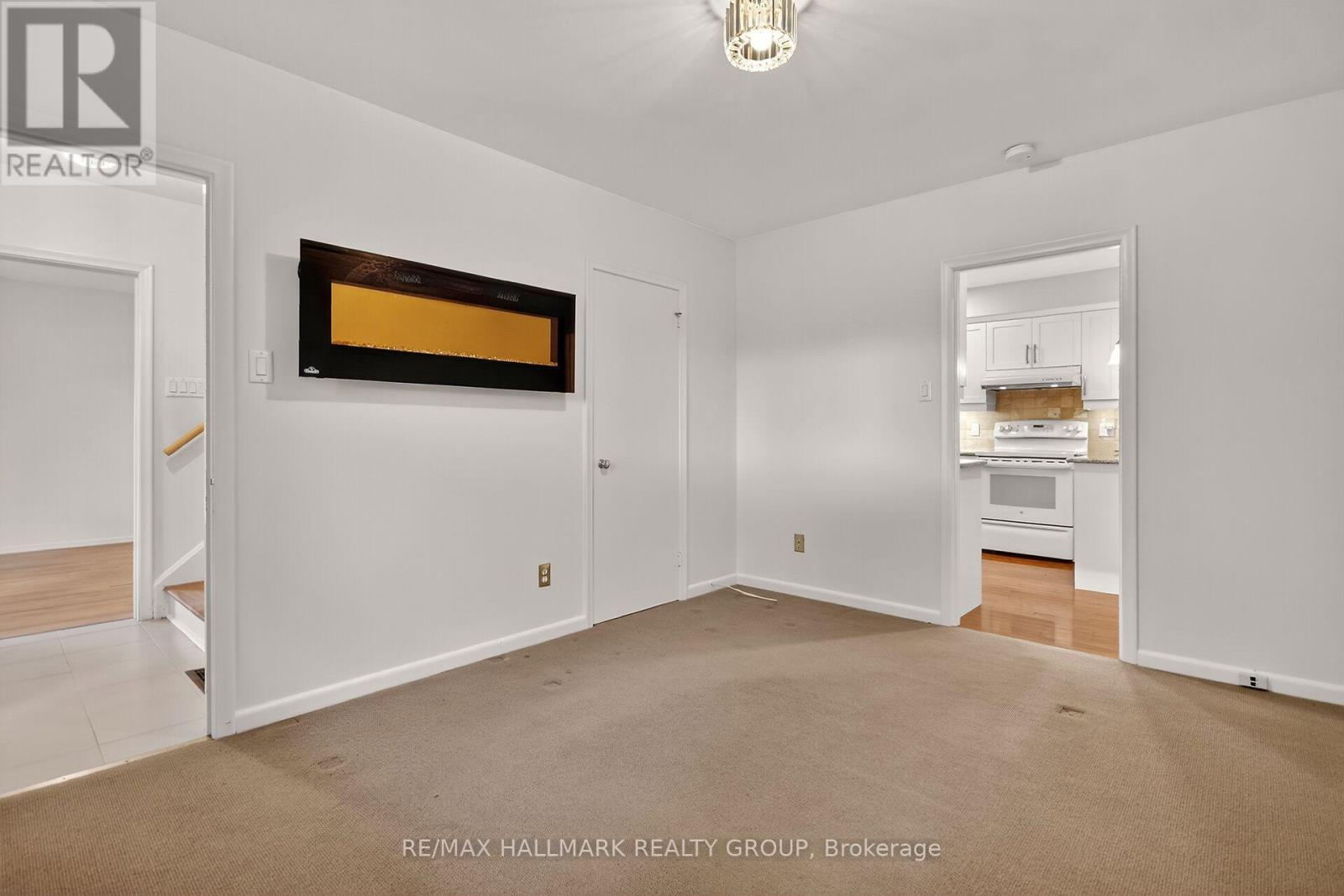 2042 Tilson Street, Ottawa, Ontario  K1G 2M7 - Photo 11 - X12534754