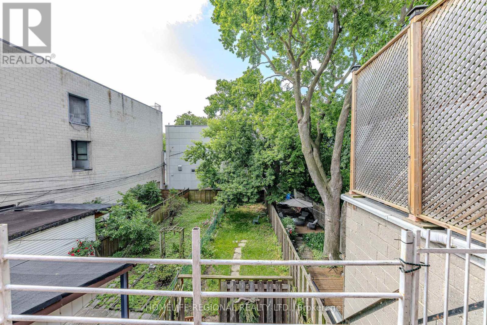 2nd Floor - 1573 Dundas Street W, Toronto, Ontario  M6K 1T9 - Photo 17 - C12564510