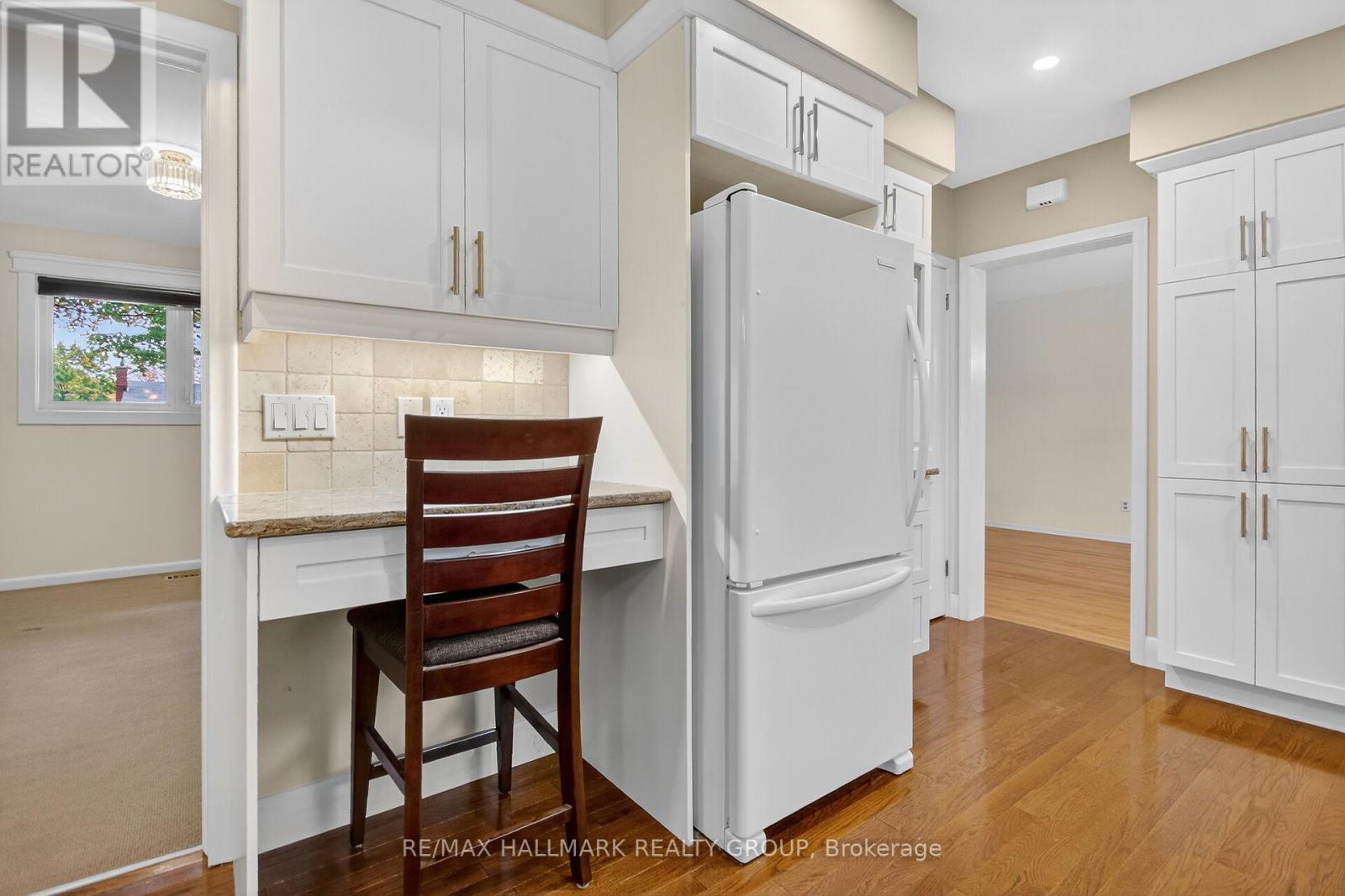 2042 Tilson Street, Ottawa, Ontario  K1G 2M7 - Photo 7 - X12534754