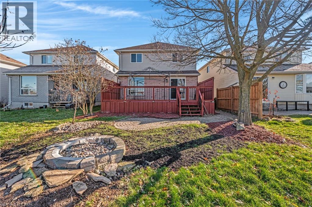 664 Brandenburg Boulevard, Waterloo, Ontario N2T 2V4 - Photo 3 - 40788966